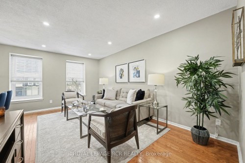 2007 Amherst Heights Drive, Burlington, ON - Indoor Photo Showing Living Room