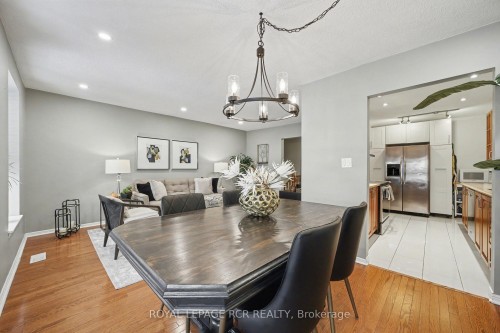 2007 Amherst Heights Drive, Burlington, ON - Indoor Photo Showing Dining Room