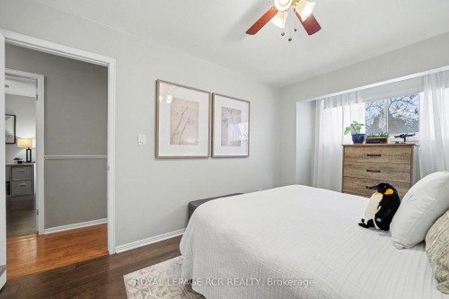 2007 Amherst Heights Drive, Burlington, ON - Indoor Photo Showing Bedroom