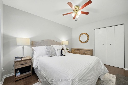 2007 Amherst Heights Drive, Burlington, ON - Indoor Photo Showing Bedroom