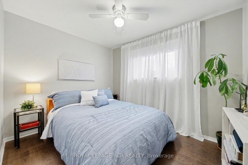 2007 Amherst Heights Drive, Burlington, ON - Indoor Photo Showing Bedroom