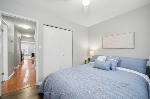 2007 Amherst Heights Drive, Burlington, ON - Indoor Photo Showing Bedroom