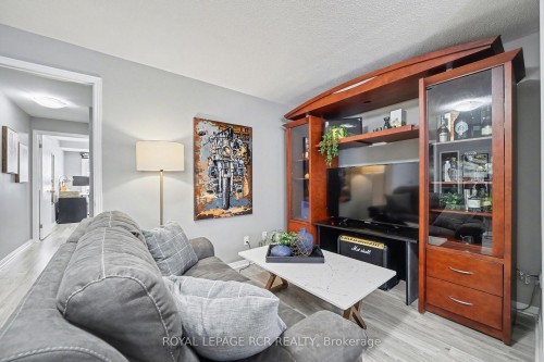 2007 Amherst Heights Drive, Burlington, ON - Indoor Photo Showing Living Room