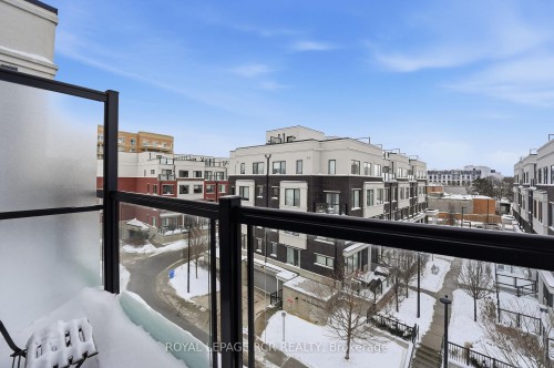 36-200 Alex Gardner Circle, Aurora, ON - Outdoor With Balcony