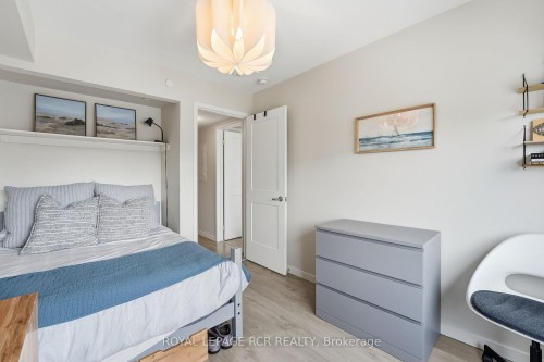 36-200 Alex Gardner Circle, Aurora, ON - Indoor Photo Showing Bedroom