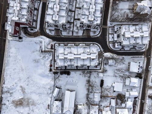 36-200 Alex Gardner Circle, Aurora, ON -  With View