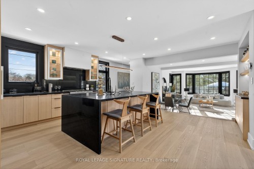 137 Cheltenham Avenue, Toronto, ON - Indoor