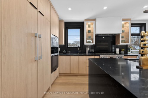 137 Cheltenham Avenue, Toronto, ON - Indoor