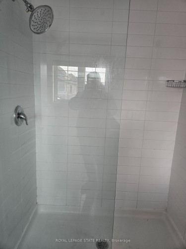 180-1890 Rymal Road E, Hamilton, ON - Indoor Photo Showing Bathroom