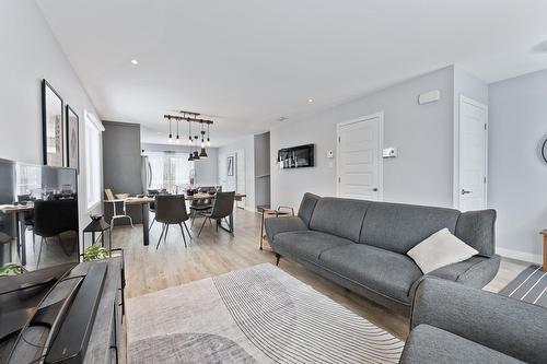 Overall view - 70 Rue Raymond-Auger, Sherbrooke (Brompton/Rock Forest/Saint-Élie/Deauville), QC - Indoor Photo Showing Living Room