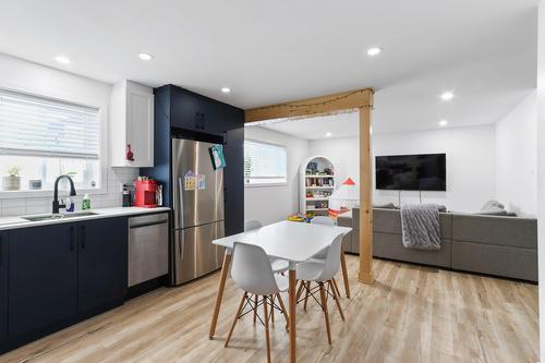 Dining room - 23 Rue Virginie, Salaberry-De-Valleyfield, QC - Indoor Photo Showing Other Room