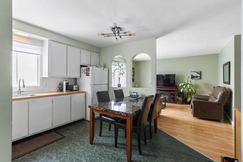 Kitchen - 23 Rue Virginie, Salaberry-De-Valleyfield, QC - Indoor