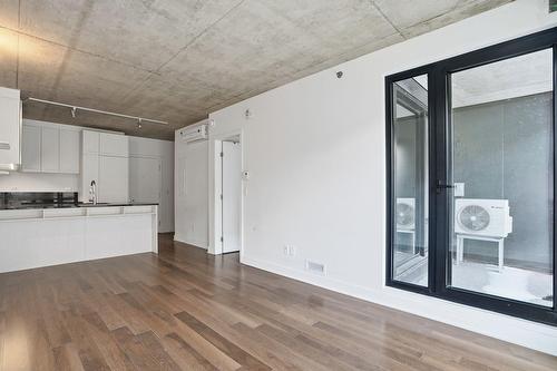 Living room - 409-198 Rue Ann, Montréal (Le Sud-Ouest), QC - Indoor Photo Showing Kitchen