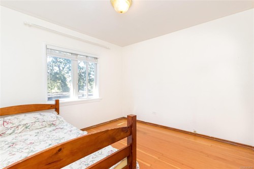 1645 Haultain St, Victoria, BC 