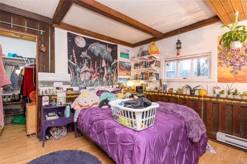 1645 Haultain St, Victoria, BC 