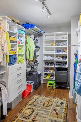 502-158 Promenade Dr, Nanaimo, BC - Indoor With Storage