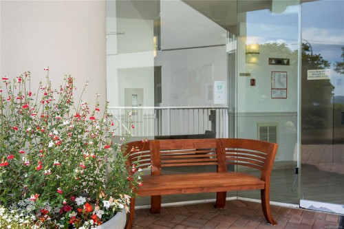 502-158 Promenade Dr, Nanaimo, BC -  With Exterior