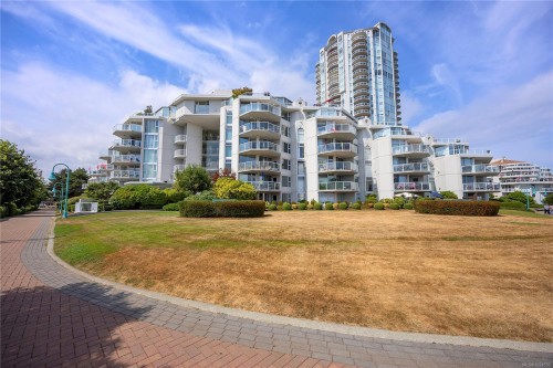 502-158 Promenade Dr, Nanaimo, BC - Outdoor With Facade