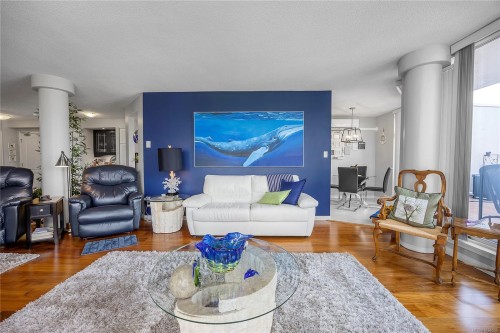 502-158 Promenade Dr, Nanaimo, BC - Indoor Photo Showing Living Room
