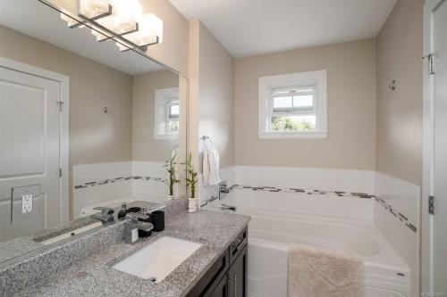 3-555 Niagara St, Victoria, BC 