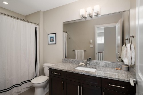 3-555 Niagara St, Victoria, BC 