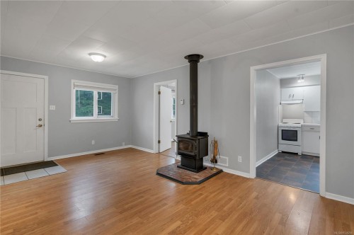 1260 Sayward Rd, Sayward, BC - Indoor Photo Showing Other Room