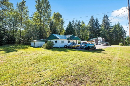 1260 Sayward Rd, Sayward, BC - Outdoor
