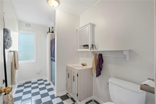 1260 Sayward Rd, Sayward, BC - Indoor Photo Showing Bathroom