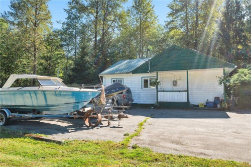 1260 Sayward Rd, Sayward, BC - Outdoor