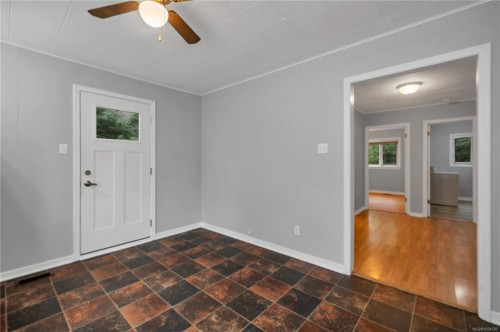 1260 Sayward Rd, Sayward, BC - Indoor Photo Showing Other Room