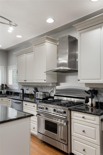 4652 Boulderwood Dr, Saanich, BC 