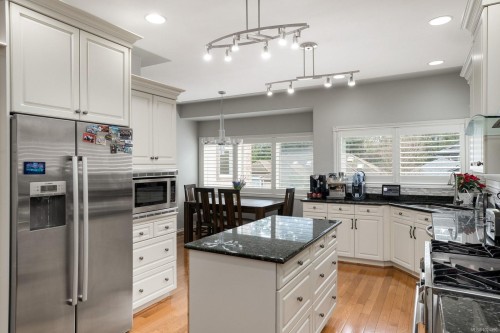 4652 Boulderwood Dr, Saanich, BC 