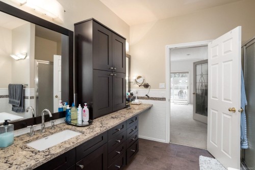 4652 Boulderwood Dr, Saanich, BC 