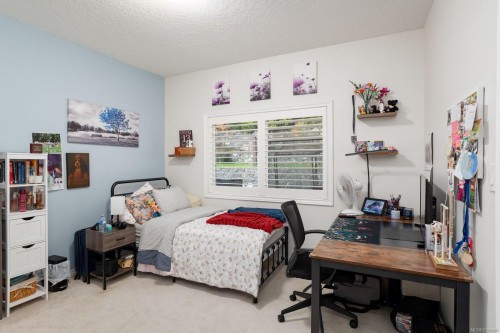 4652 Boulderwood Dr, Saanich, BC 