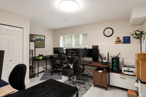 4652 Boulderwood Dr, Saanich, BC 