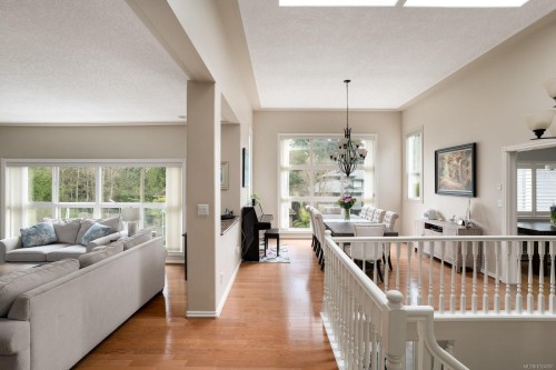 4652 Boulderwood Dr, Saanich, BC 