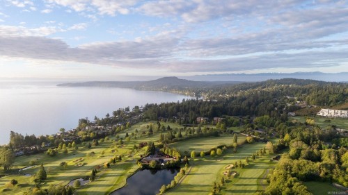 4652 Boulderwood Dr, Saanich, BC 