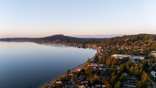 4652 Boulderwood Dr, Saanich, BC 