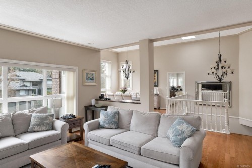 4652 Boulderwood Dr, Saanich, BC 