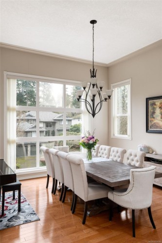 4652 Boulderwood Dr, Saanich, BC 