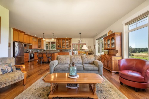 7000 Mays Rd, Duncan, BC 