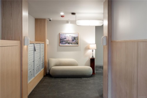 206-629 Speed Ave, Victoria, BC - Indoor Photo Showing Other Room