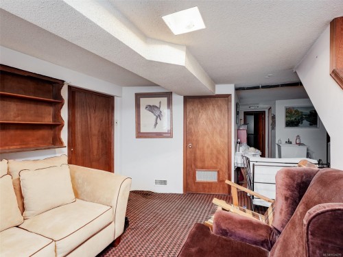 24 Gorge Rd East, Victoria, BC 