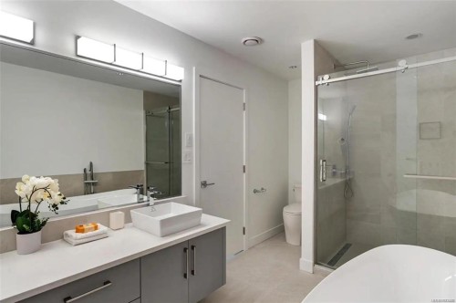 227 Heddle Ave, View Royal, BC 