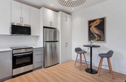 227 Heddle Ave, View Royal, BC 