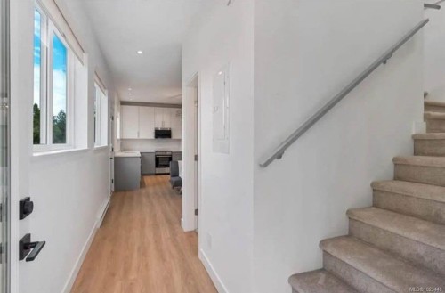 227 Heddle Ave, View Royal, BC 