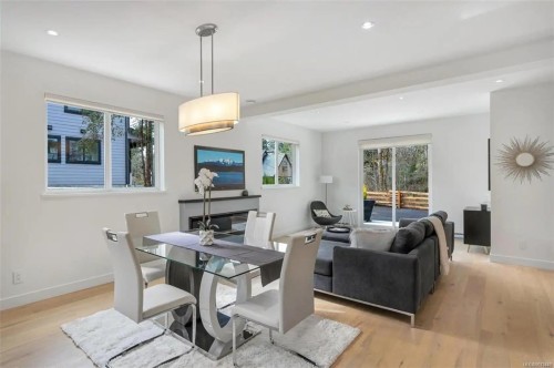 227 Heddle Ave, View Royal, BC 