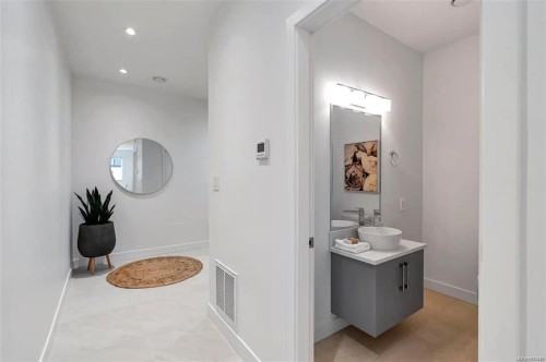 227 Heddle Ave, View Royal, BC 