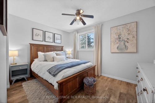 30 Longview Drive, Bradford West Gwillimbury, ON - Indoor Photo Showing Bedroom