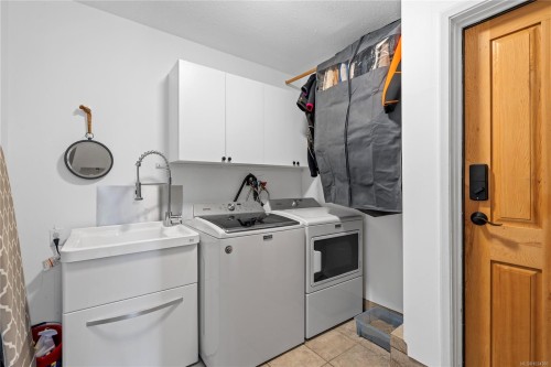 271 Woodhaven Dr, Nanaimo, BC 